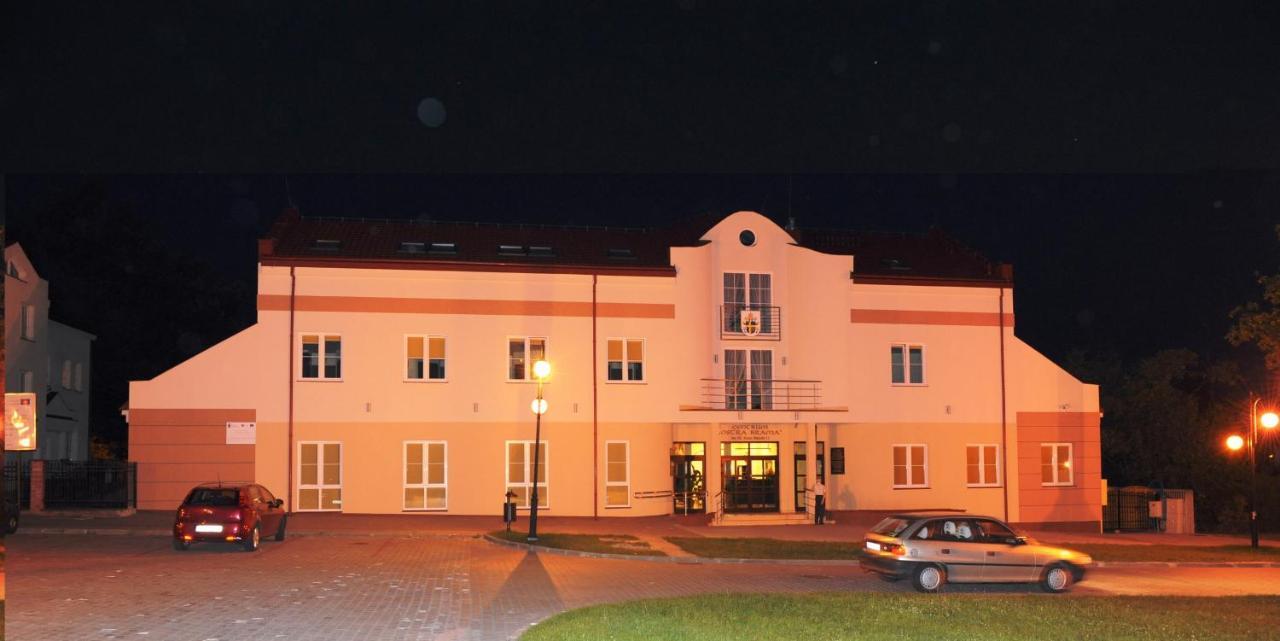 Centrum Ostra Brama Im. Jana Pawla II Skarżysko-Kamienna エクステリア 写真